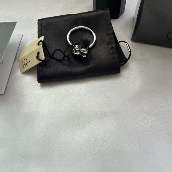 Calvin Klein Womens Silver Fidget Ring - Picture 2 of 4